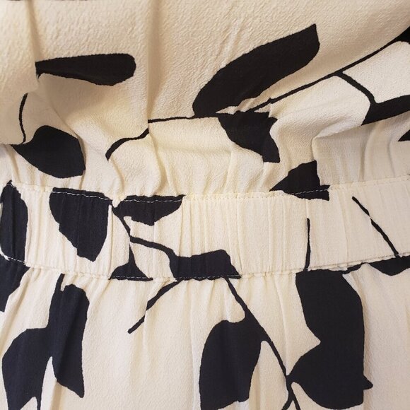 Talbots Feminine Crossbody Wrap Blouse Black & White Leaf Design, Size 1X - Picture 9 of 12